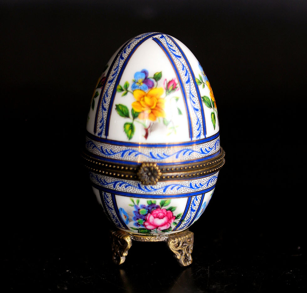 Thumbnail: Fransız Dönem Limoges Yumurta Kutu