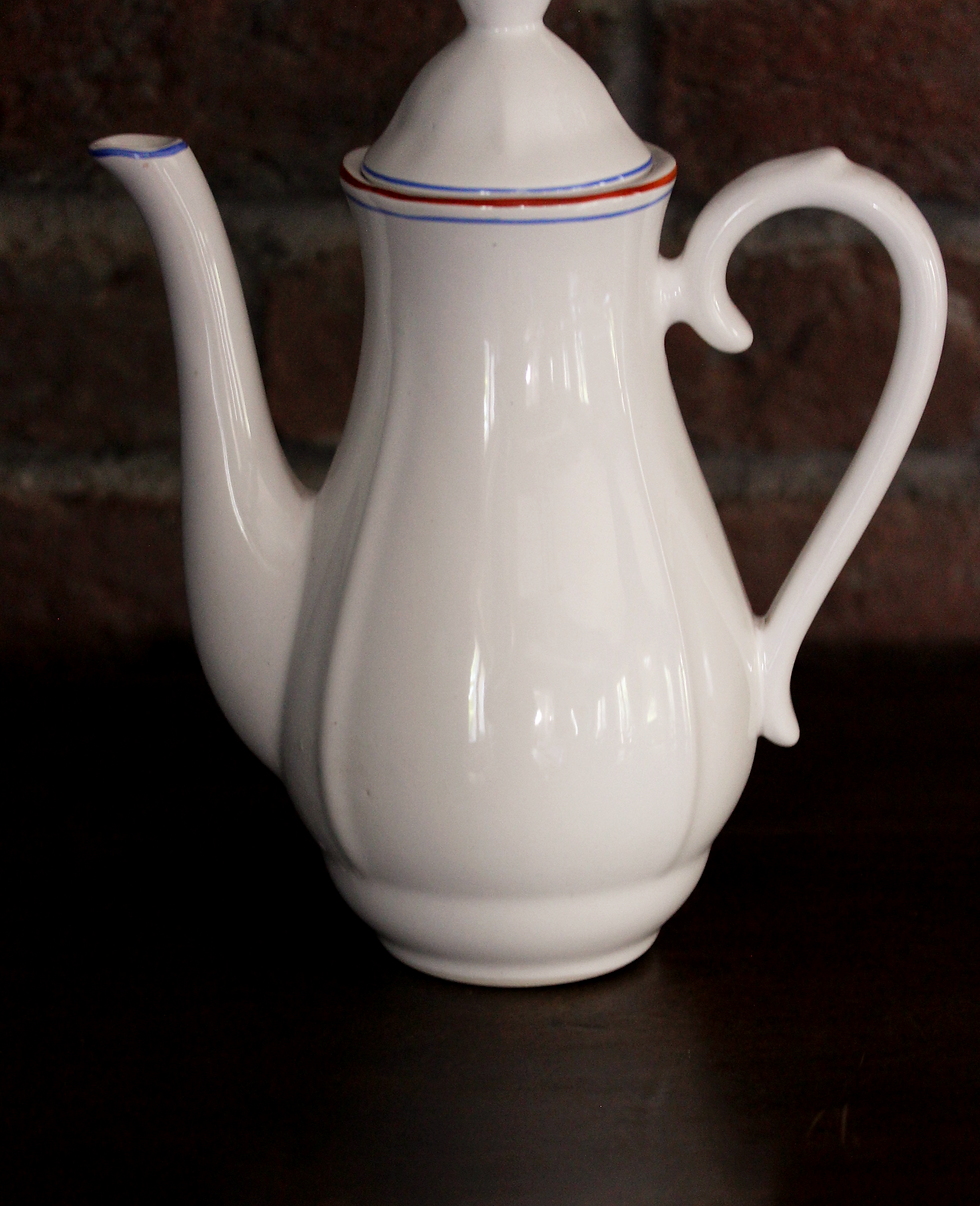 Küçük resim: Fransız Dönem Bistro Demlik