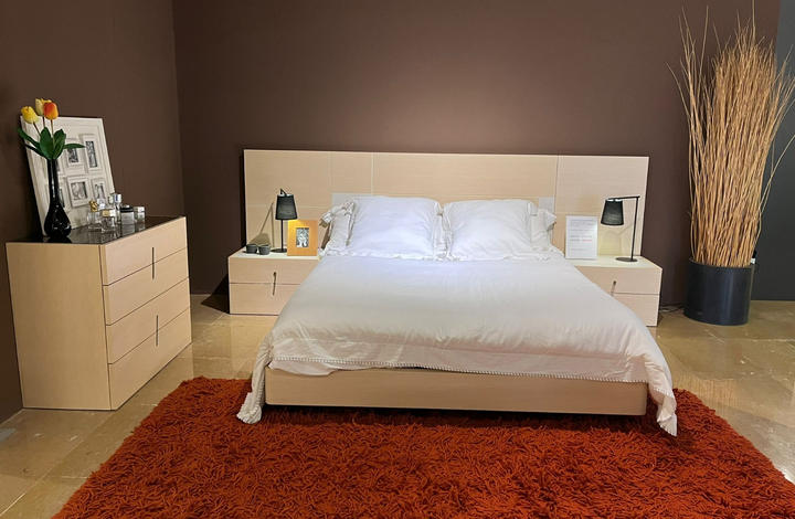 Dormitorio Modelo New de Guradia taller de mobles de 290 cm para colchón de 150x190 cm. Có