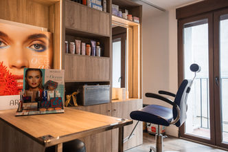 Perruquería Yolanda (pequeñas)-2.jpg