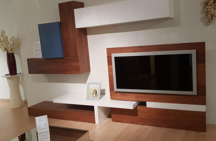 Composición comedor Modelo Netro de Muebles Mesegué de 312 cm. Color nogal americano, blan