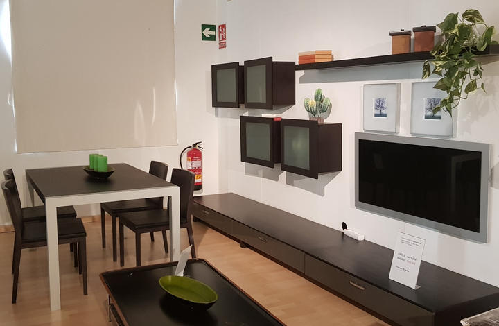 Conjunto comedor Modelo Moscow de Banak compuesto por composición de comedor de 360 cm + m