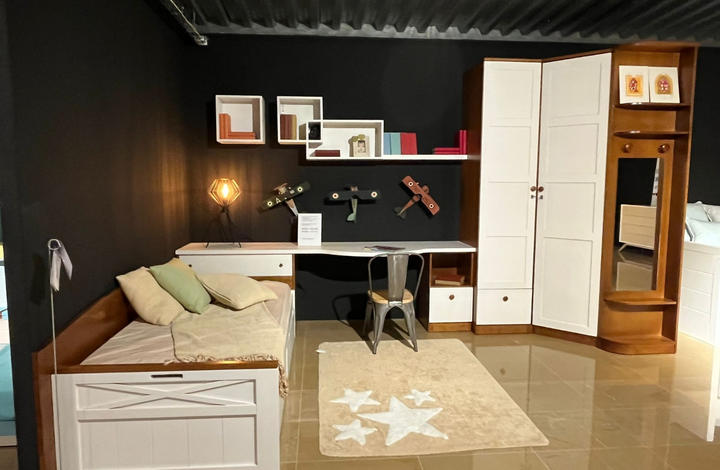Dormitorio juvenil Modelo Modular de Grupo Seys de 260x407,5x241,5H. Pino macizo color tab