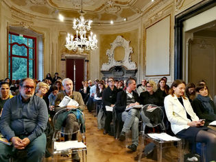 Sotto lo stesso tetto