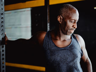 How Men Over 40 Can Build Core Strength Without Back Pain