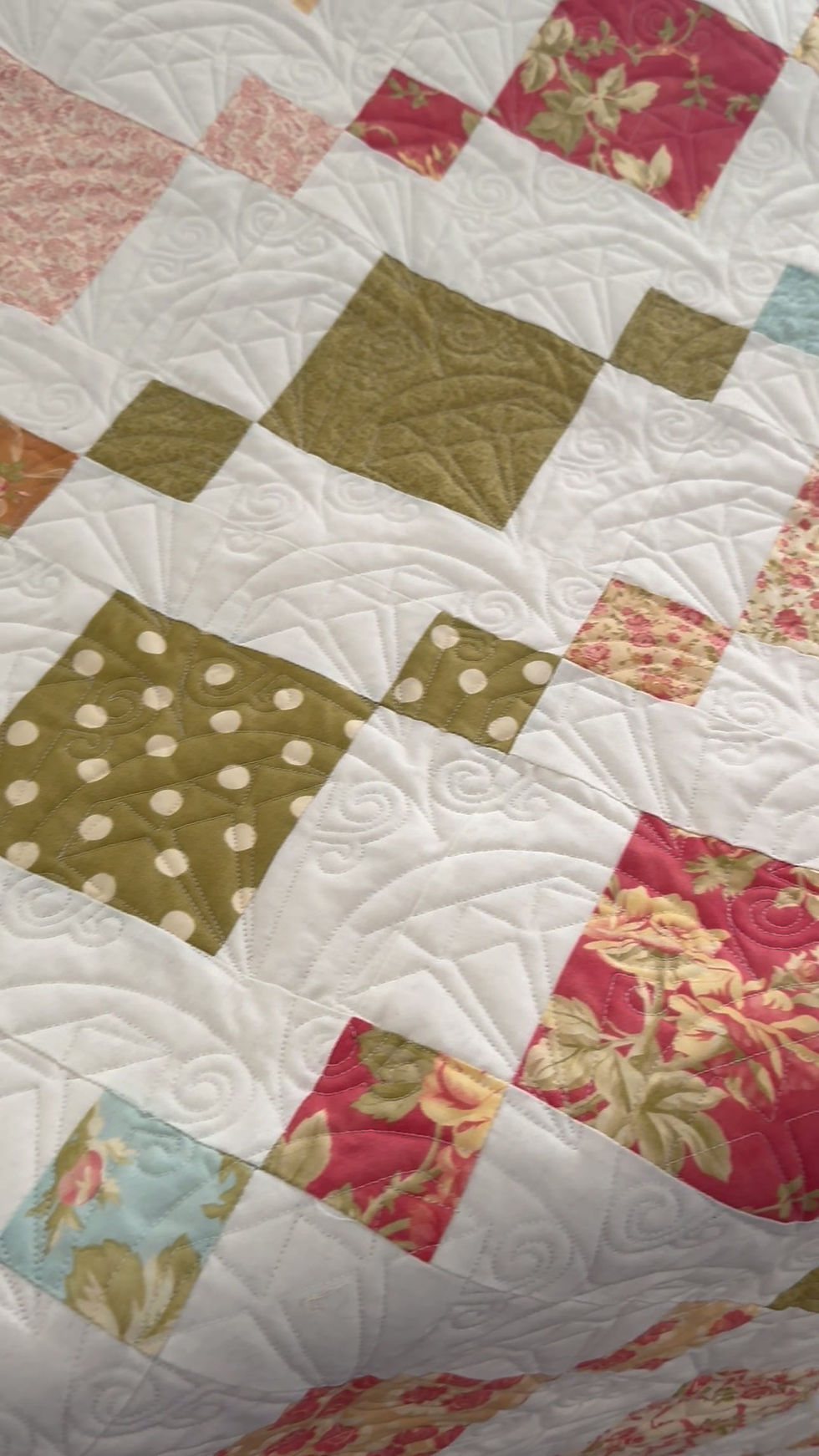 Thumbnail: Chandelier Diamonds Quilt