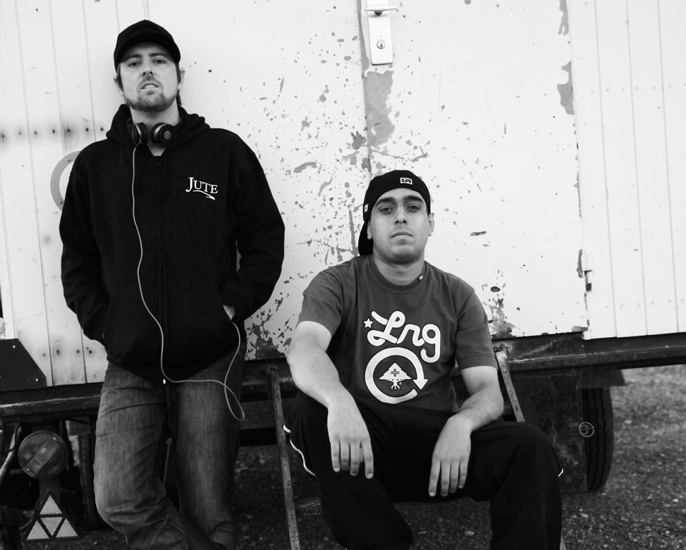 GALLERY | MOGz & VERSA