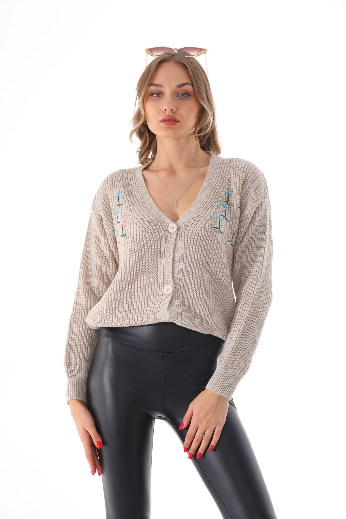 Çiçek Desen Detaylı Triko Hırka Krem