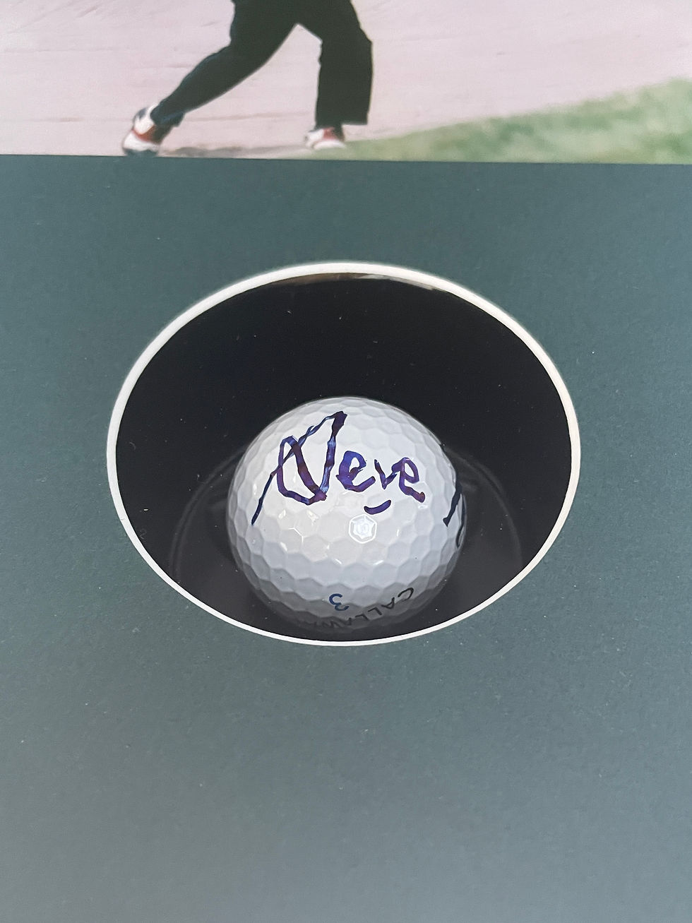 Thumbnail: Seve Ballesteros – SIGNED Golf Ball with Colour Action Photograph – Framed – signature detail 1