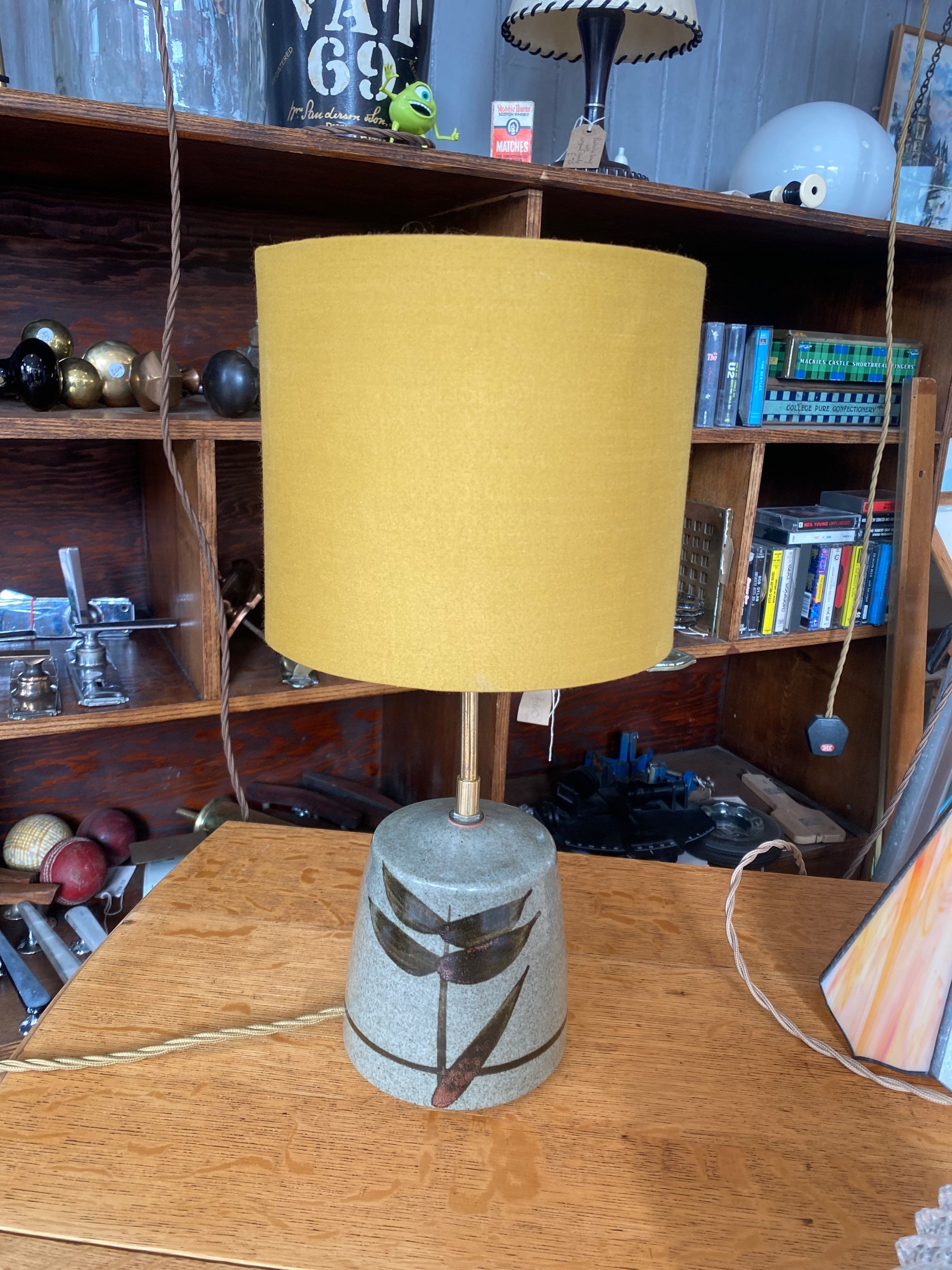 Picture of pottery lamp