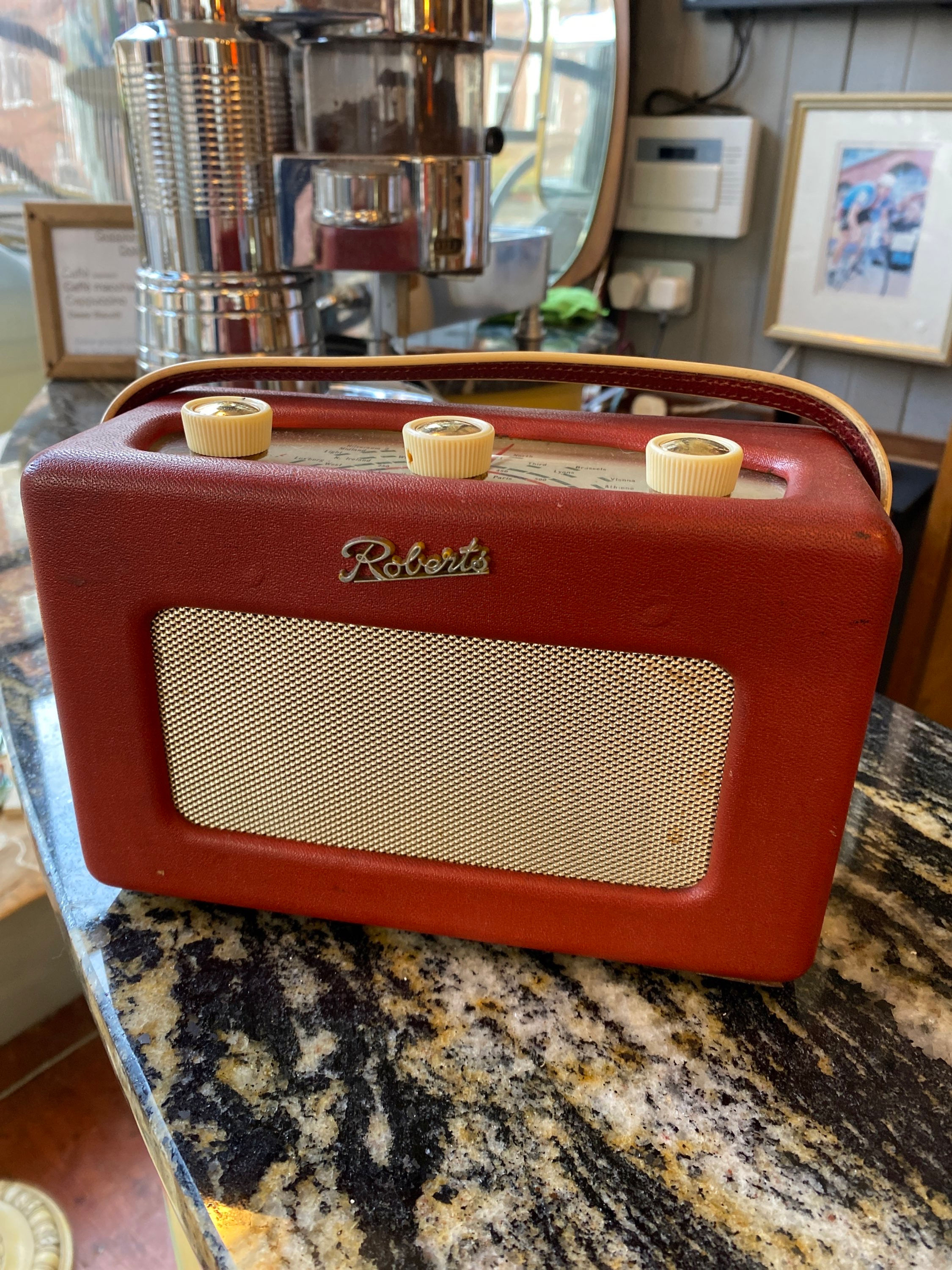 Image of a red Roberts R200 radio