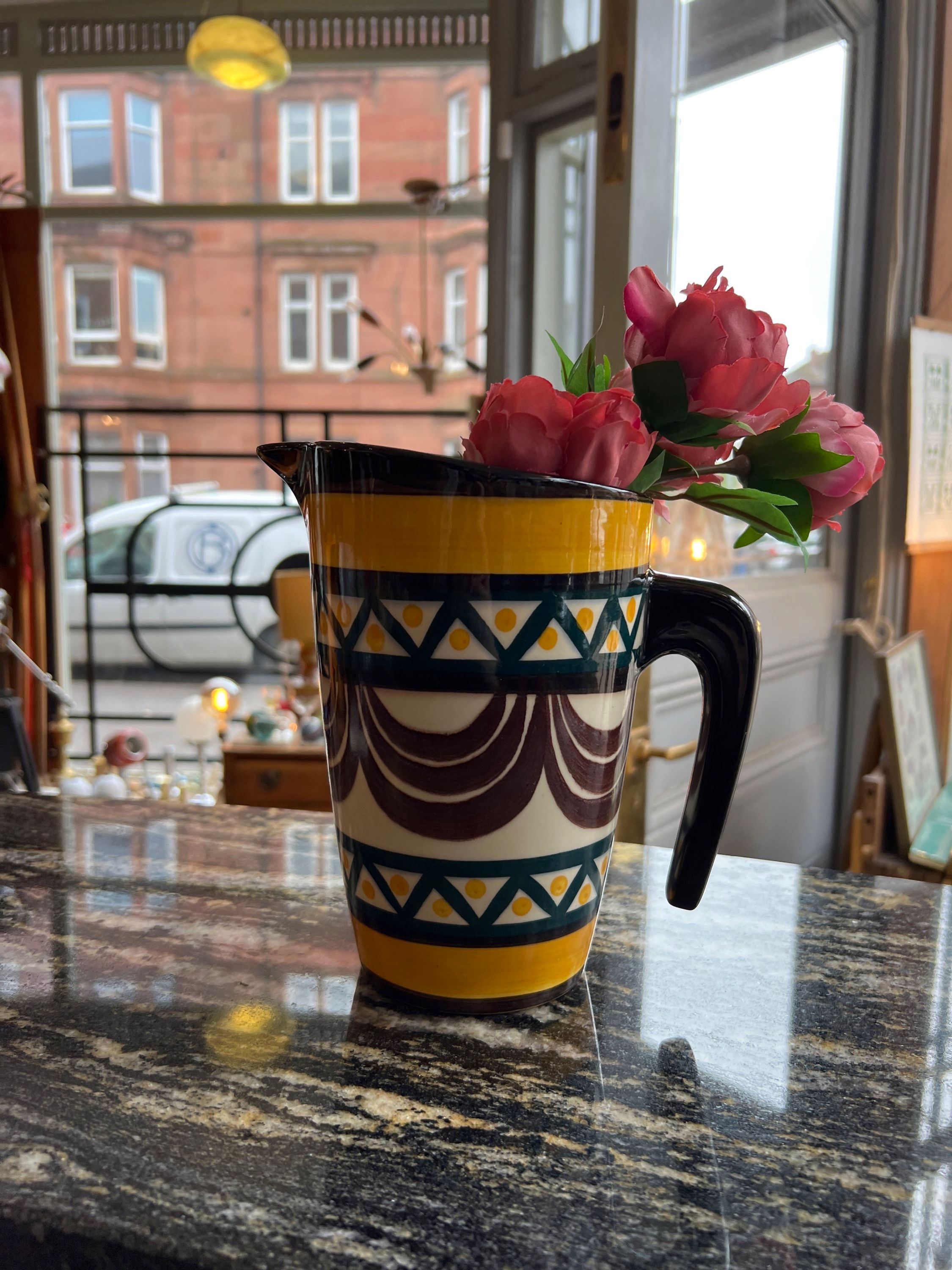 Vase in ceramic with patterns