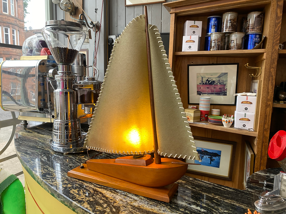 Sailing boat light