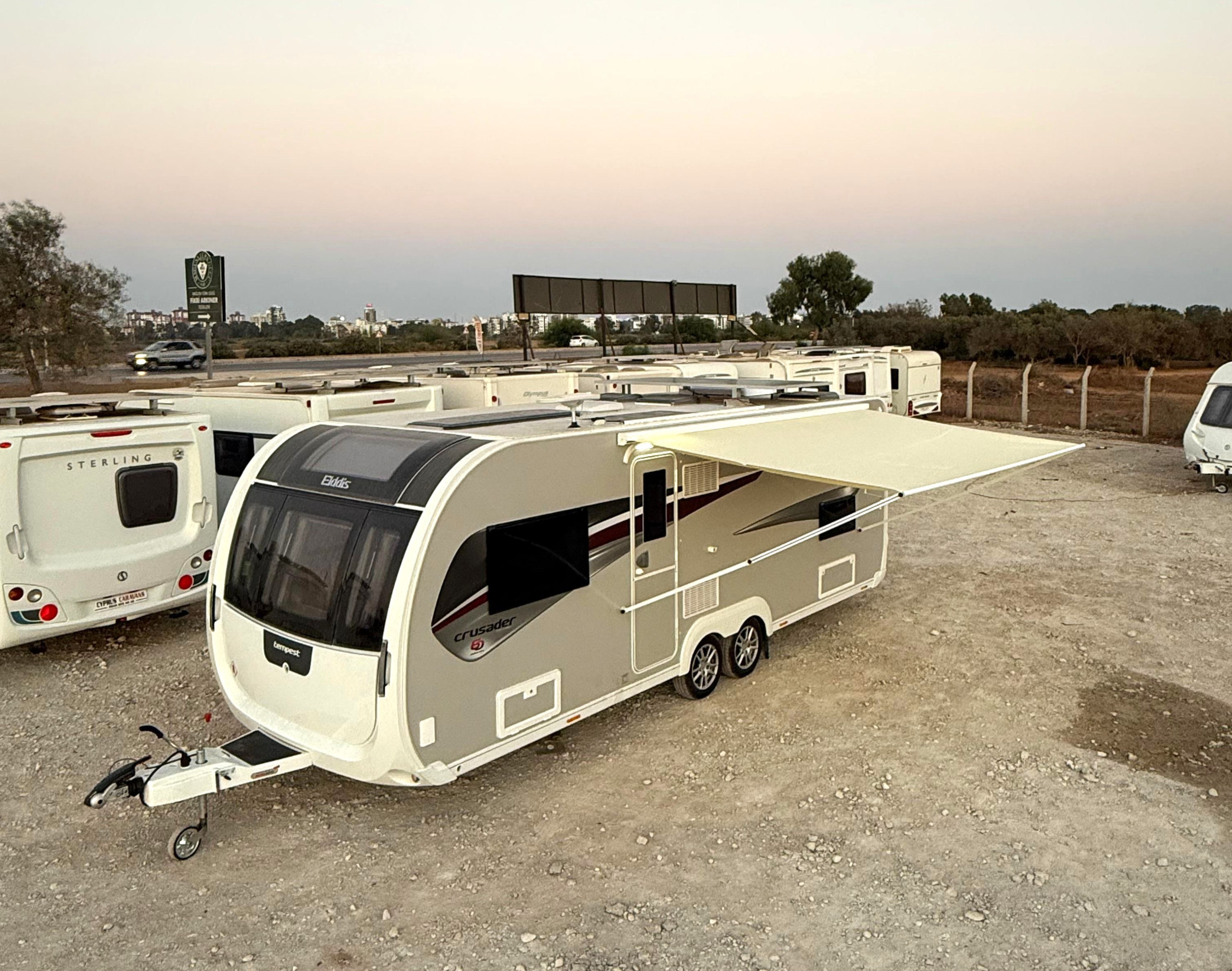 Güneşe ve Yağmura dayanıklı Utraviyole Dış Mekan Tenteler..