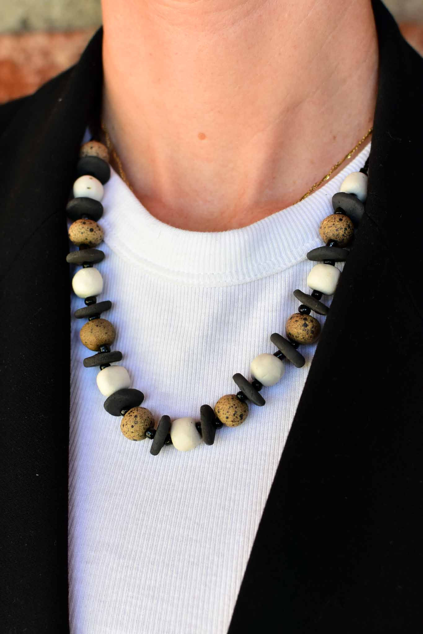 Collar Esferas Corto