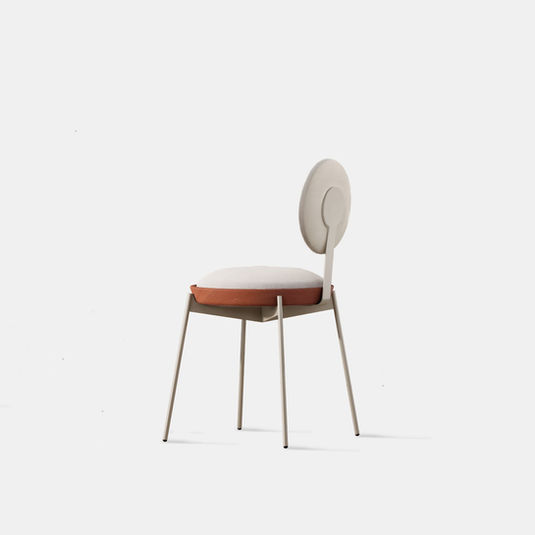 cadeira rasa MOLU Design foto Pedro Luna prato de barro