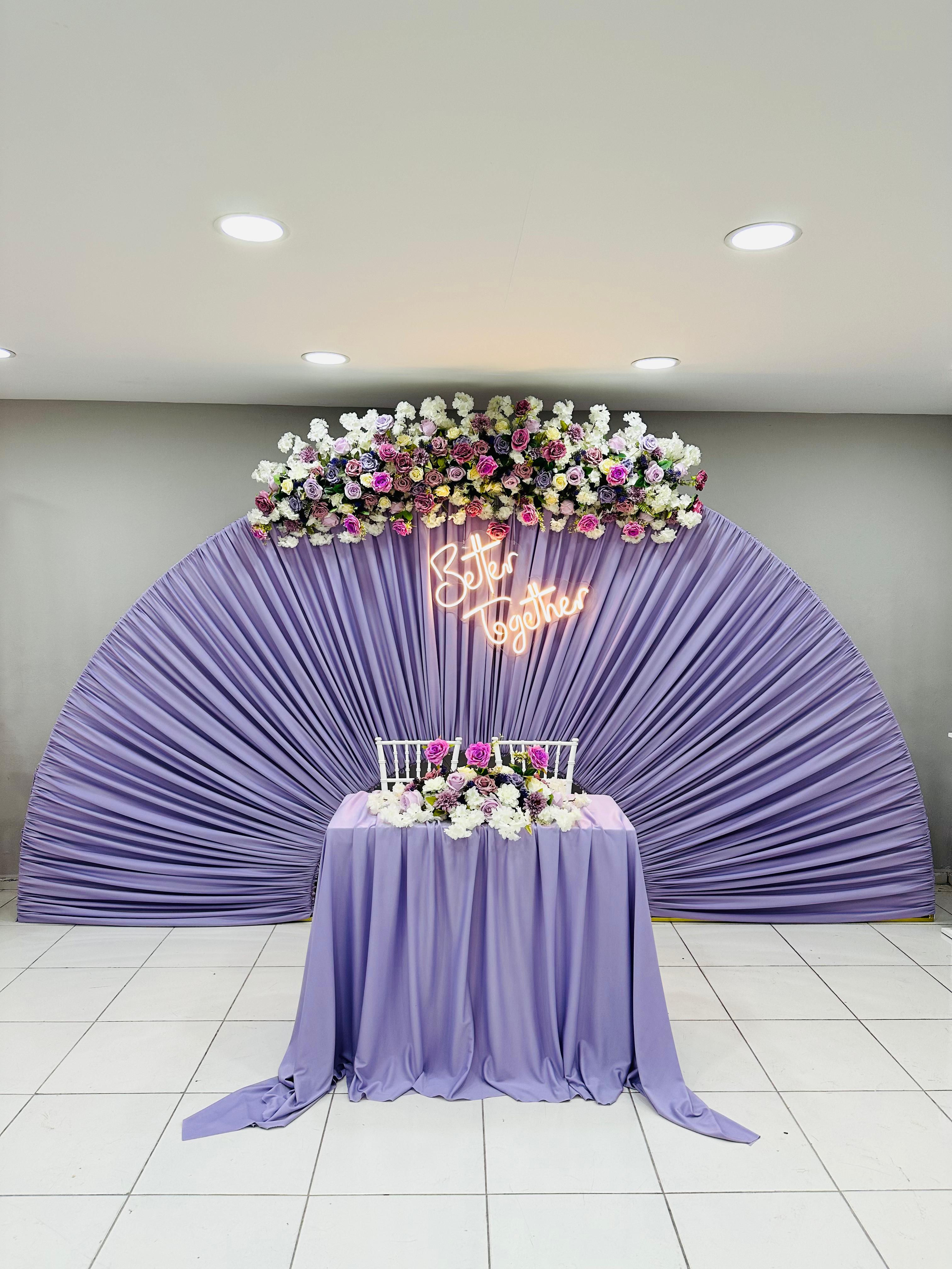 LİLA YELPAZE PERDESİ VE TAG DEMİRİ