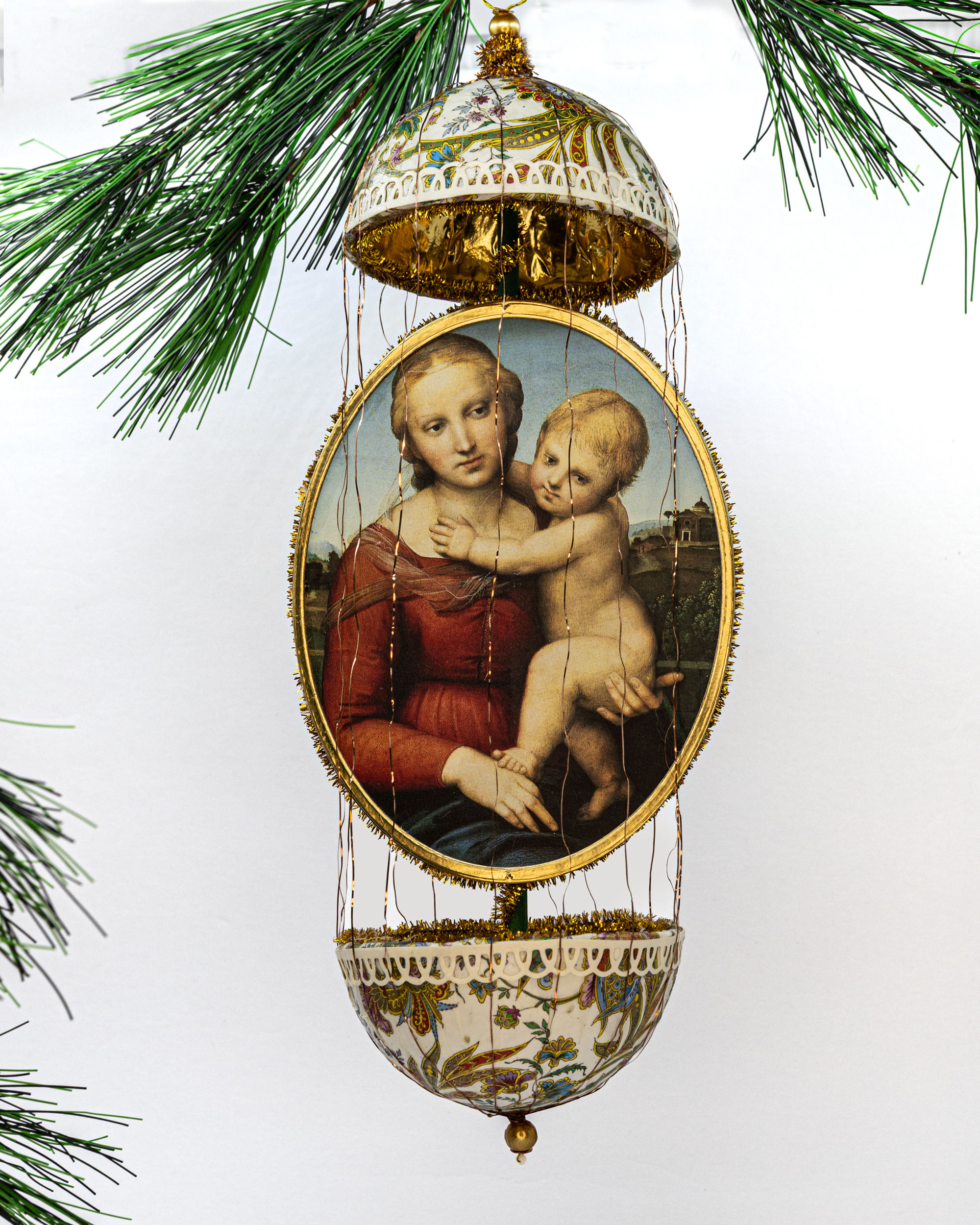 Madonna Baldachin Ornament