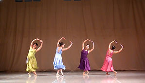 Vicky Brey contemporary dance class