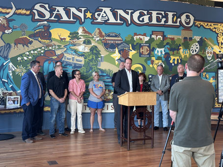 La ciudad de San Angelo está eliminando los cargos por pagos atrasados en las facturas de servicios públicos y suspendiendo los cortes de servicios para empleados federales y jubilados.