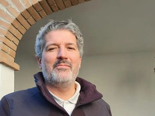 L'EDITORIALE DELLA DOMENICA. La malattia umana di Francesco, Papa amato, ma solo