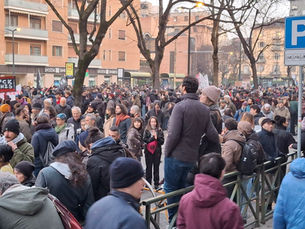 Torino, le foto della manifestazione pro Askatasuna