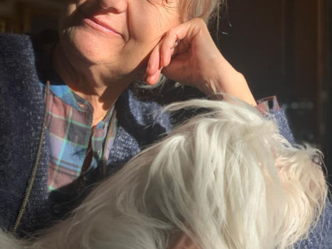 L'Editoriale della domenica. Giorgio Armani, argine di pace contro l'orrore dei nostri giorni