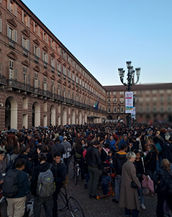 Il presidio a Torino per la pace In corteo 20 mila persone 