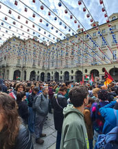 Torino: "siamo più di cinquanta, pacifisti e non pericolosi". 