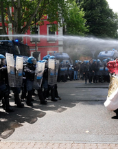 I Maggio: fine corteo con tensioni a Torino tra polizia e militanti di Askatasuna 