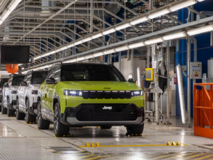Nuova Jeep Compass: Melfi- Torino, viaggio nella speranza del rilancio Stellantis 