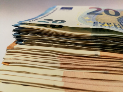 Dall'annuncio propagandistico alla dura realtà dei conti e dell'incapacità politica