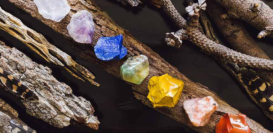 chakras-e-cristais.jpg