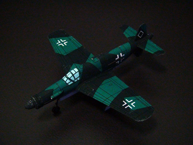 Thumbnail: 1/72 and 1/100 Dornier Do-335 A-0