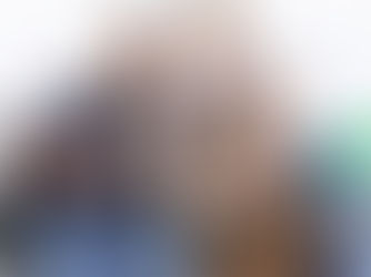 Detran.RJ entrega CNH a cadeirante que dirigia carro usando cabo de vassoura