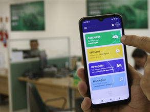 Posso deixar a CNH de papel em casa e andar só com a digital?