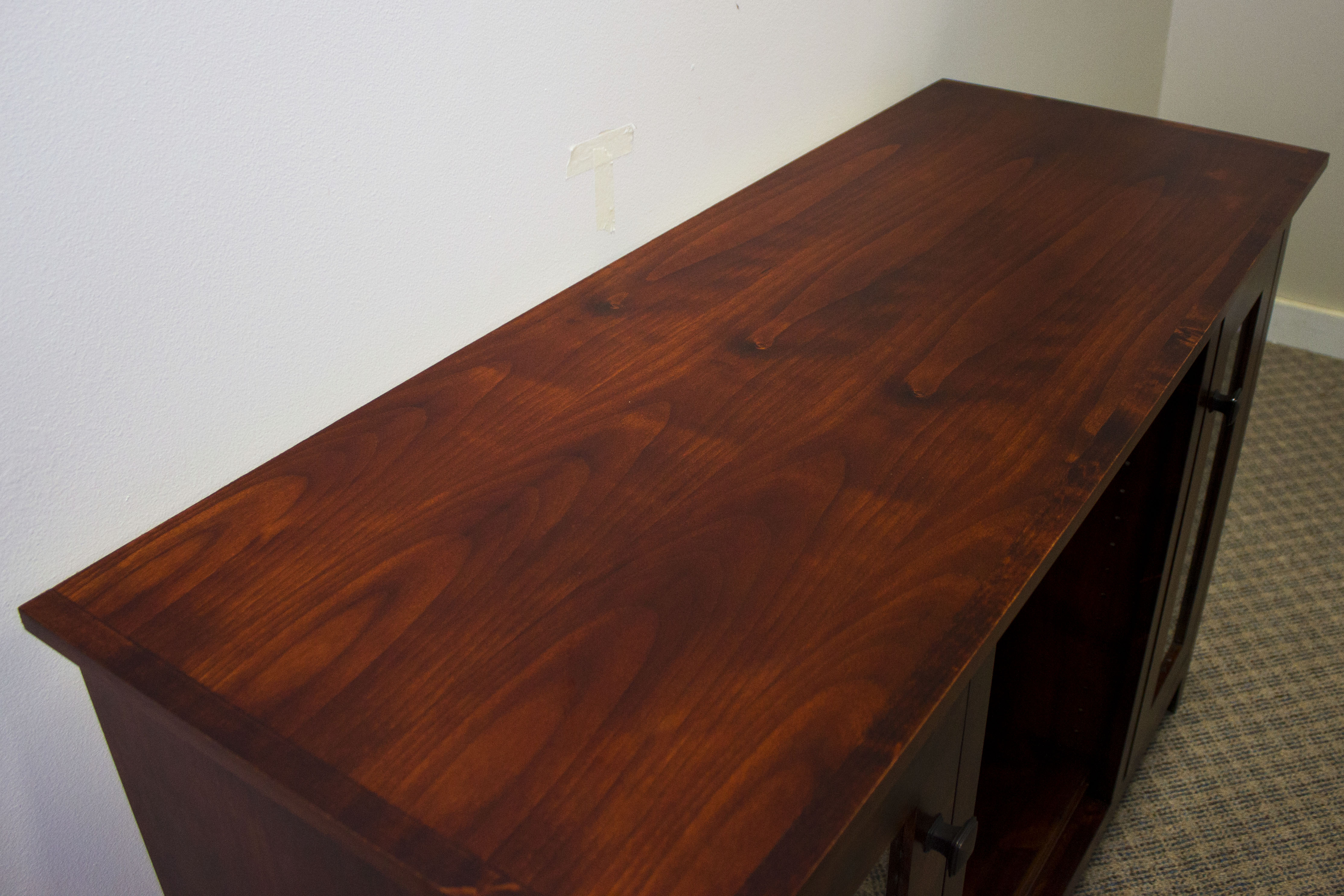 Alder Cherry Detail