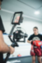 Rodaje en set — producción de contenido comercial Filmeezy