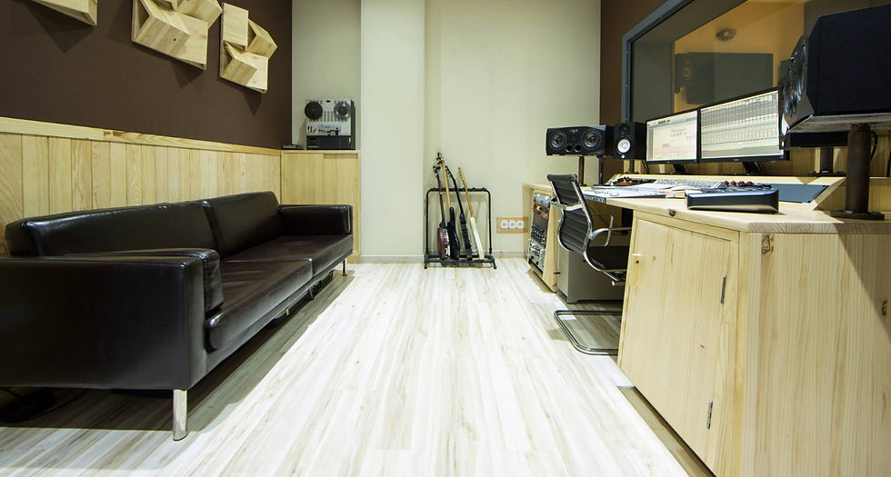 WHO SOUNDS ESTUDIO 1