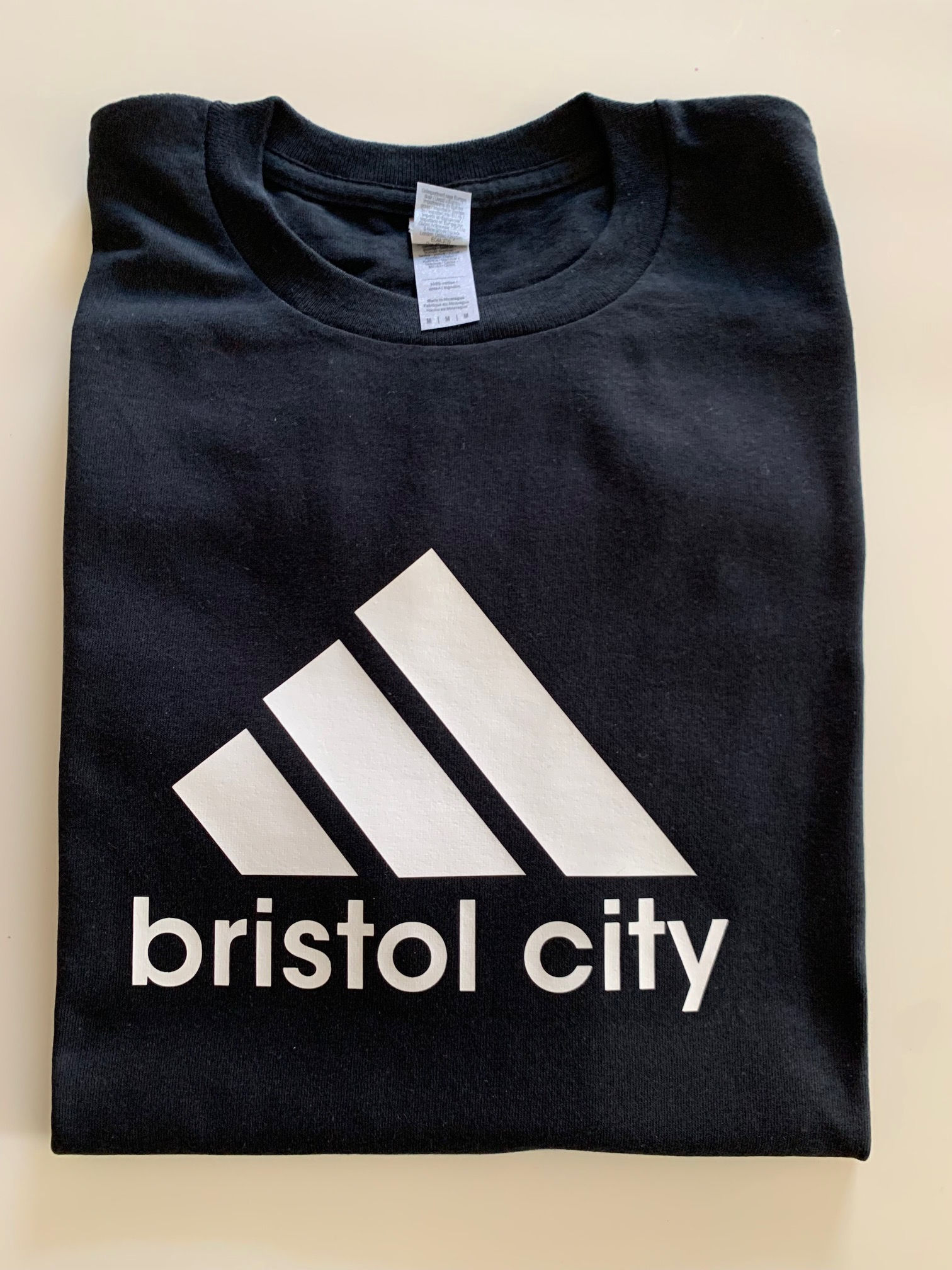 City Three Pillars Tee Shirt in Black