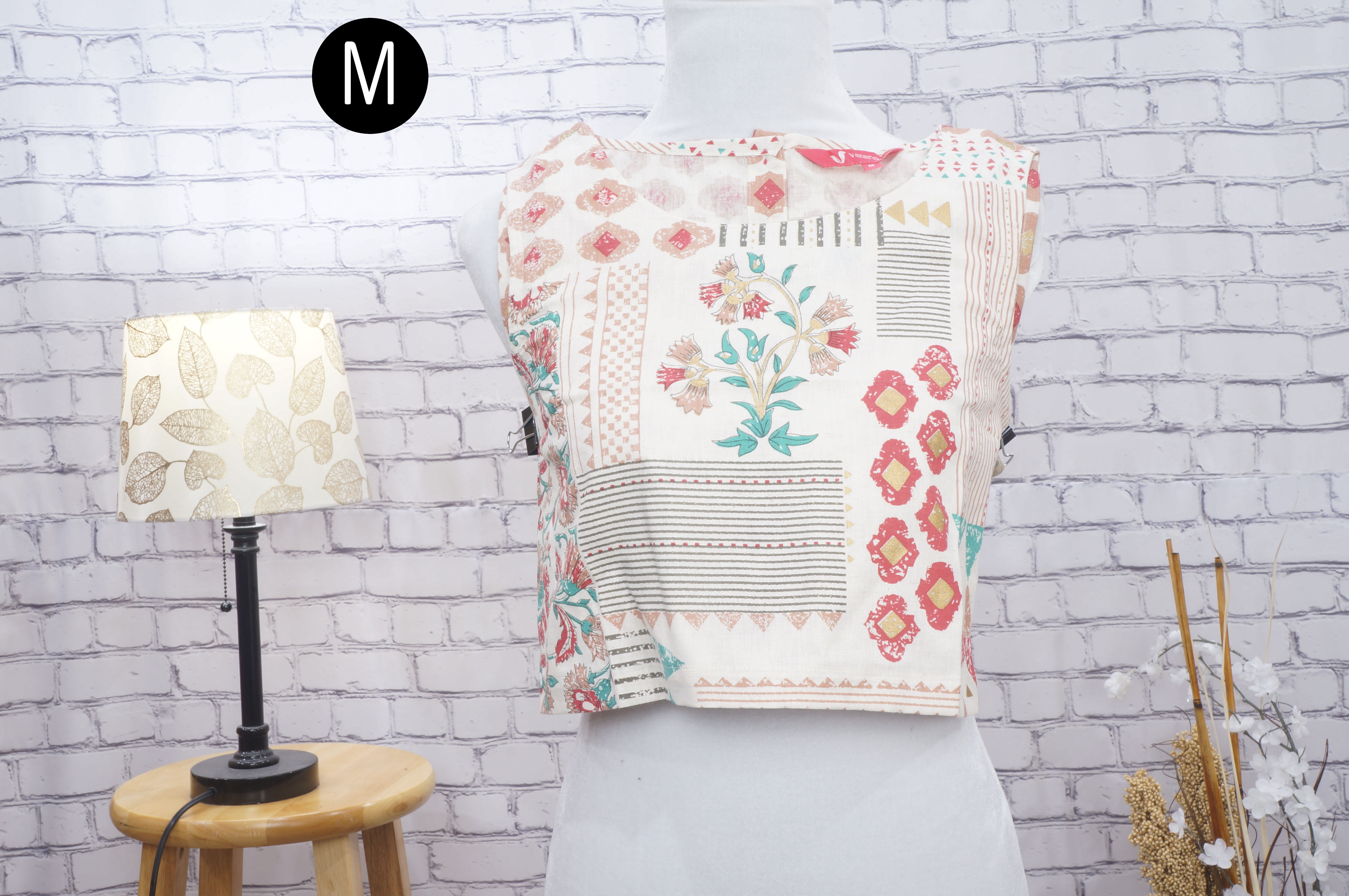 Off-white Printed Sleeveless Crop Top/ Blouse for Saree/Skirt