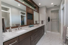 Bathroom 2.jpeg
