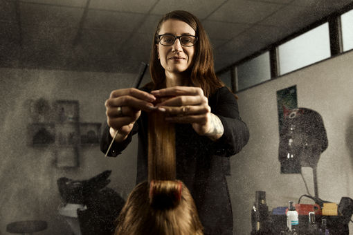 EllaHartungPhotography_Fotografenmeisterin Thüringen Handwerker Portraits Portraits_People-Frisörin Christin Hormann