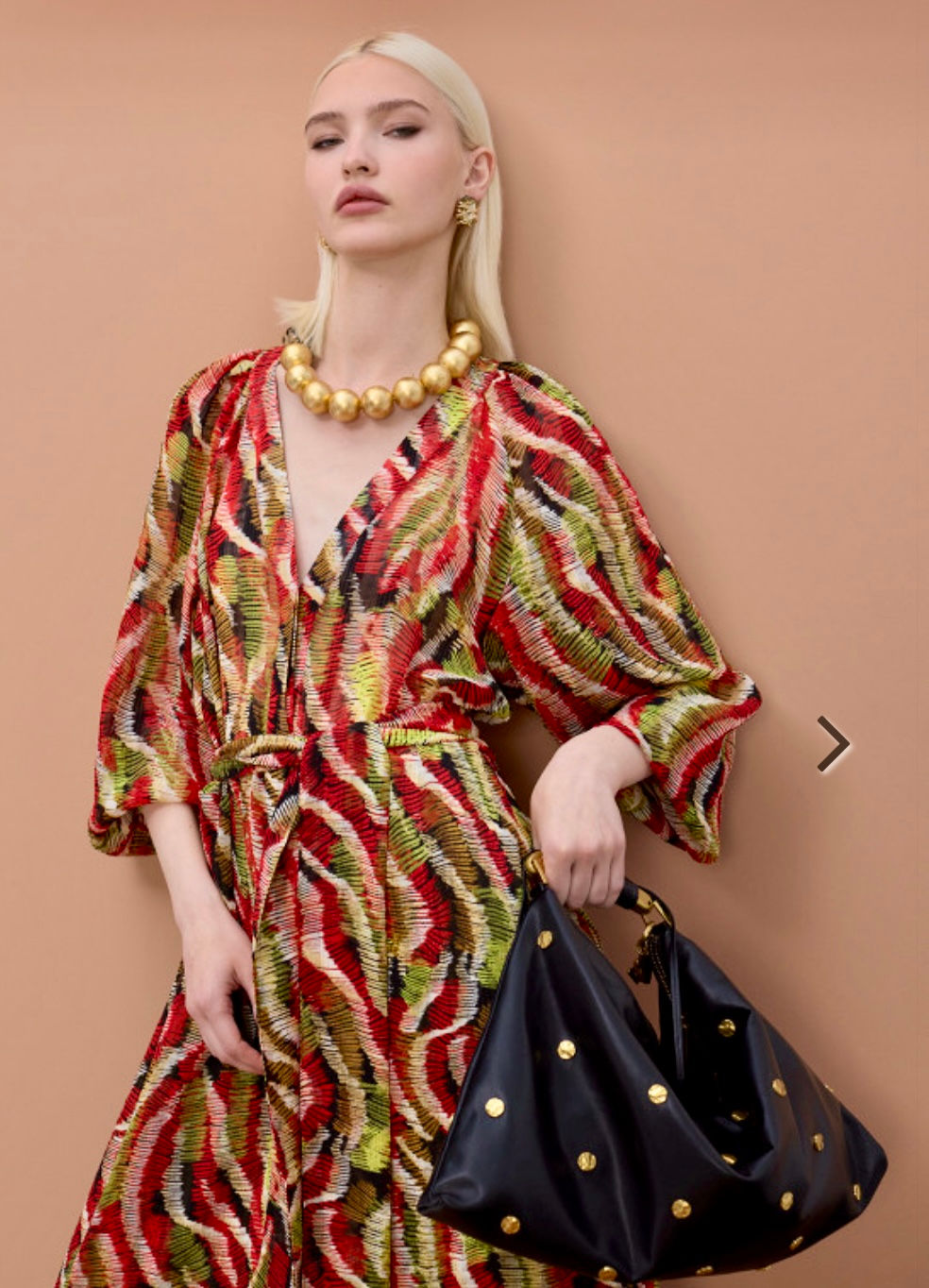 BOLSO HOBO TACHAS TEXTURA 