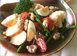 Salade Nicoise - 2,75$