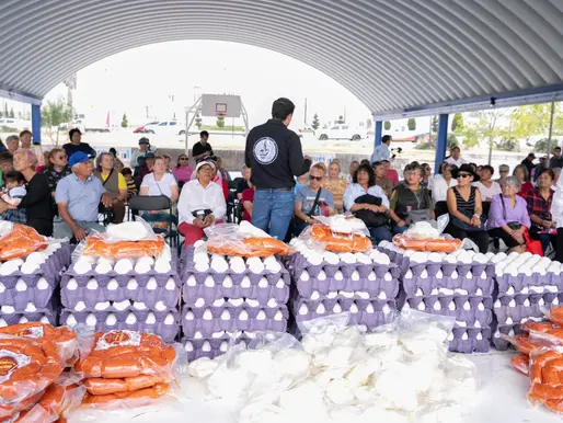 Entrega Rodrigo Monsalvo mil 449 despensas a adultos mayores en El Marqués