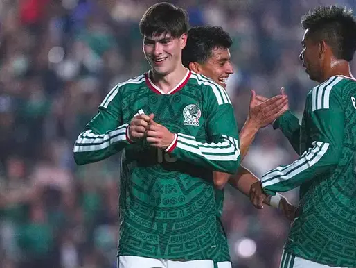 México vence 4-0 a Islandia en Querétaro