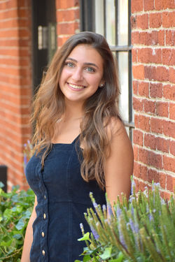 Tia, Windham High School '21