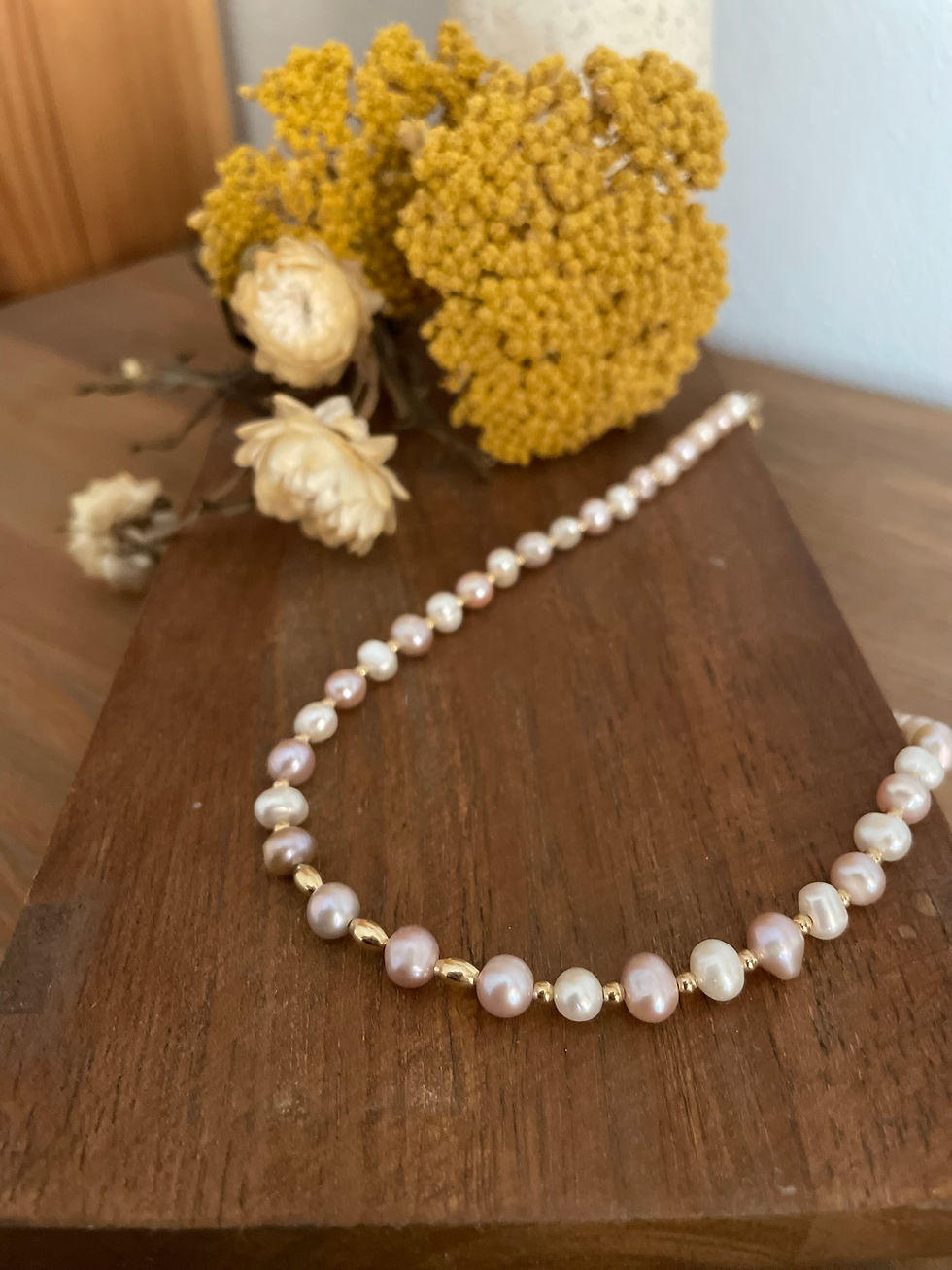 Thumbnail: Pearl necklace