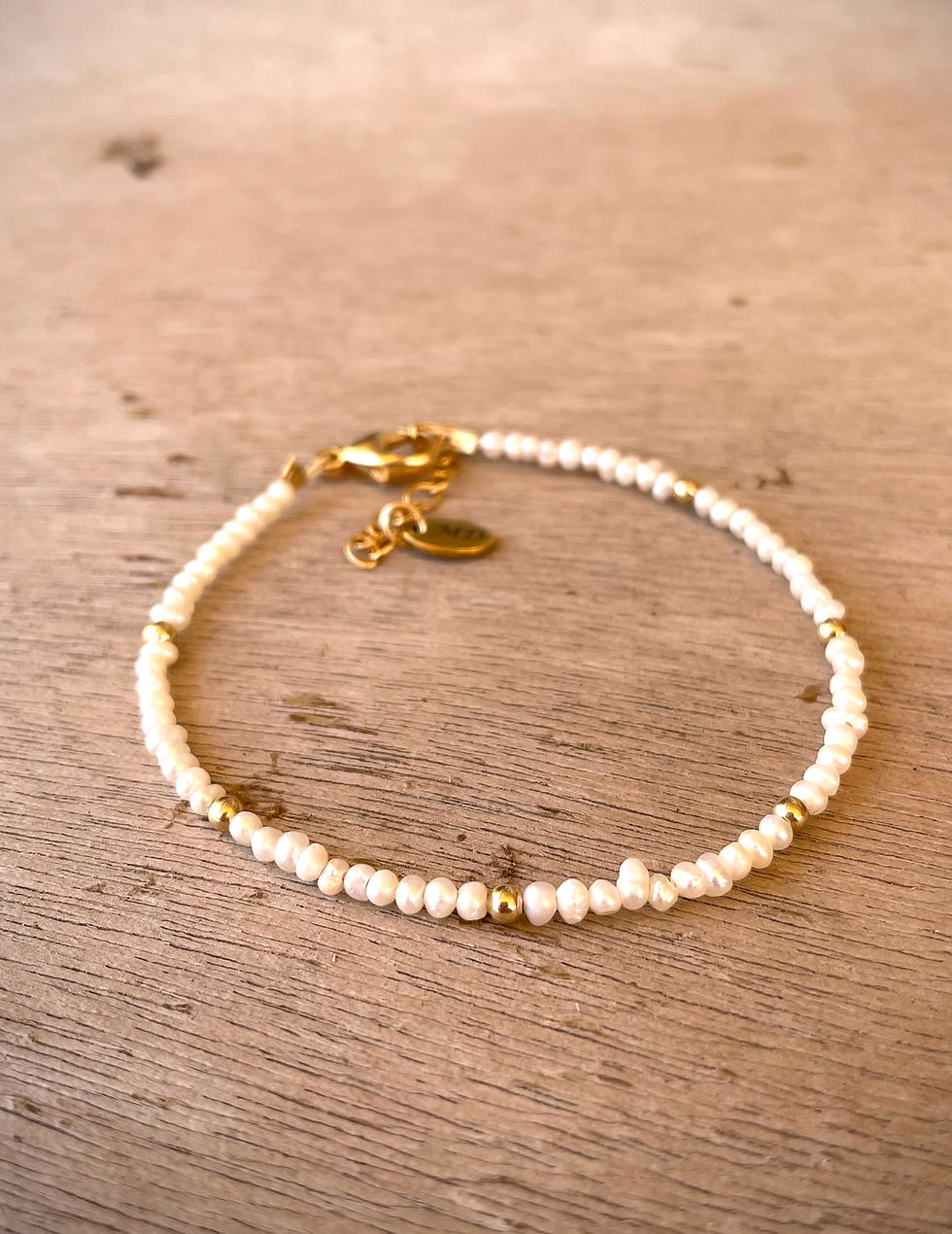 Thumbnail: Blush & Ivory Petit Pearl Bracelet